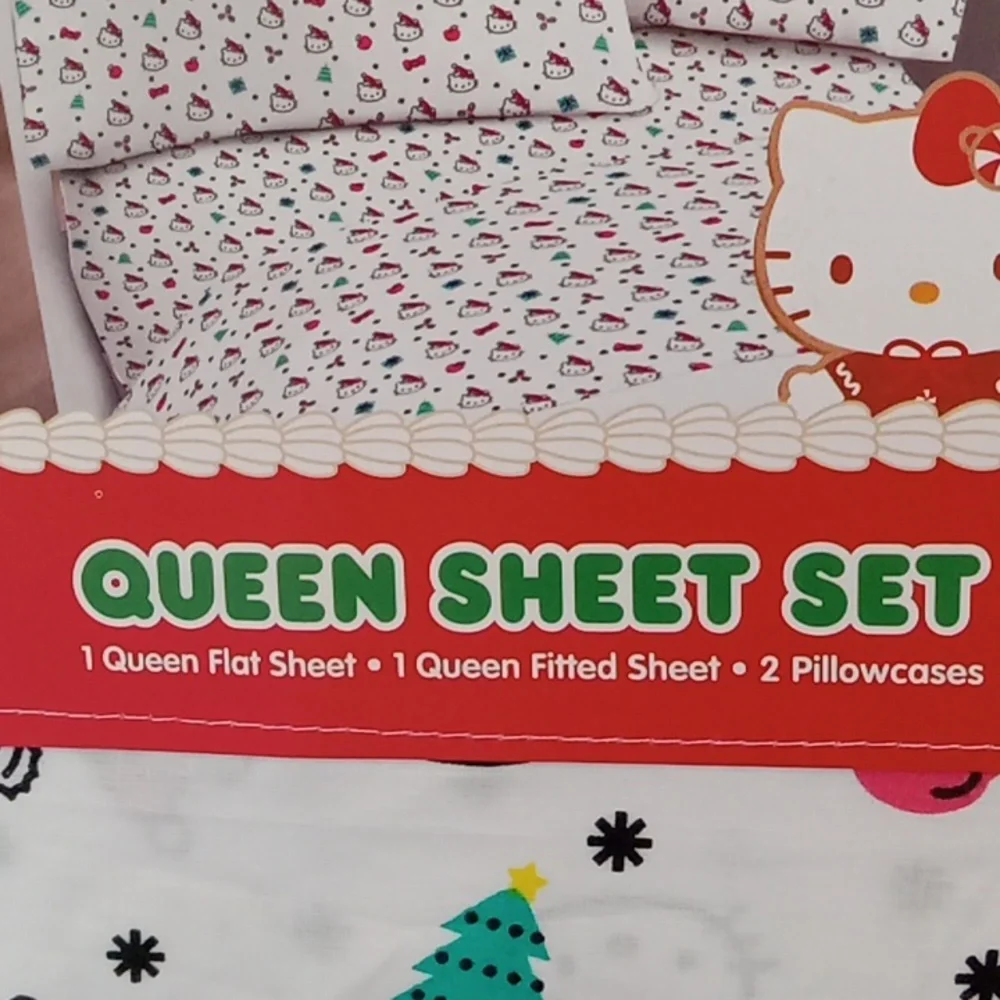 Hello Kitty and Friends Christmas Queen Sheet Set - 100% Cotton - Picture 3 of 5
